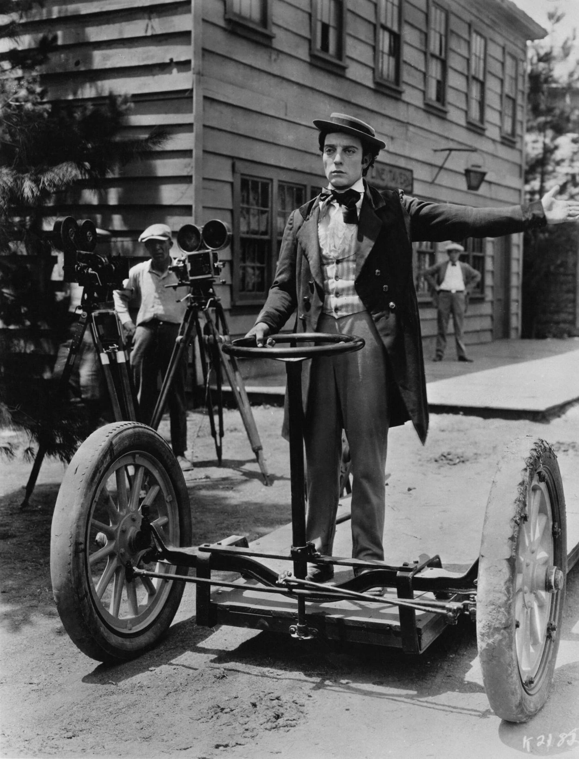 Buster Keaton dirigint Our Hospitality (1923)